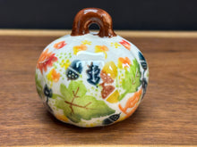 Load image into Gallery viewer, Ornament, Pumpkin Mini - VU497
