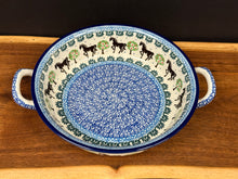 Load image into Gallery viewer, Baker, Round w/ Handles, 8&quot; - Brown Horse
