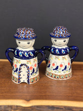 Load image into Gallery viewer, Salt &amp; Pepper Set, Couple
