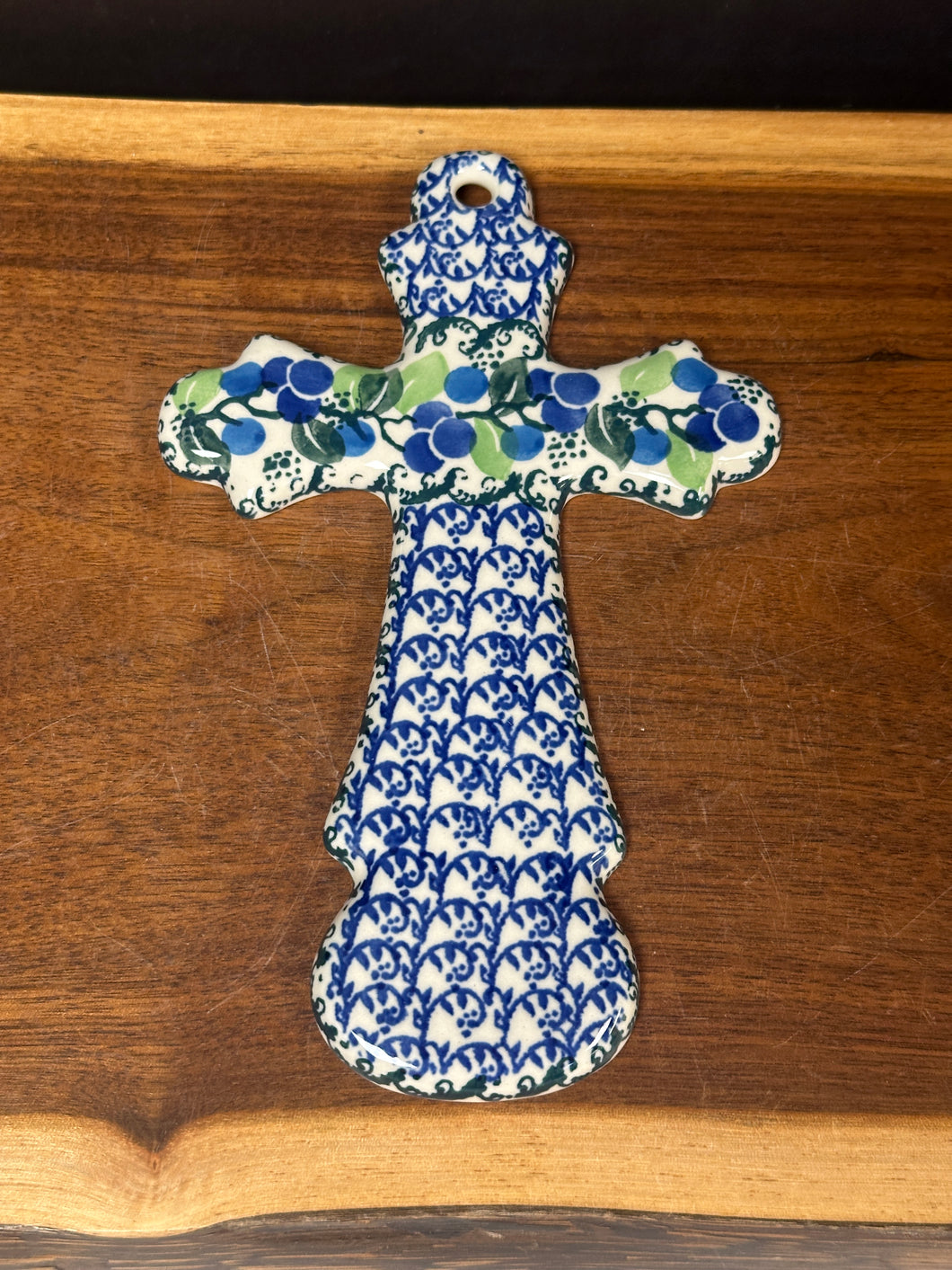 Cross, Ceramika Artystyczna 7.5” - Blue Berries