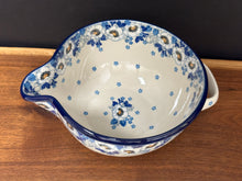 Load image into Gallery viewer, Bowl, Batter 1 Qt. - White Poppy
