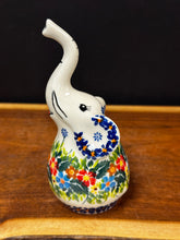 Load image into Gallery viewer, Elephant Ring Holder, Kalich

