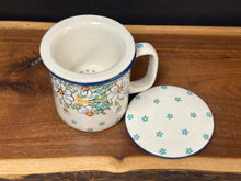 Load image into Gallery viewer, Mug, Tea w/Infuser - Daisy Chain
