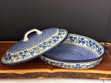 Load image into Gallery viewer, Baker, Oval 12&quot; Covered, 2Qt. - Winter Viola
