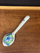 Load image into Gallery viewer, Spoon, Medium 6.25” - Spring Viola
