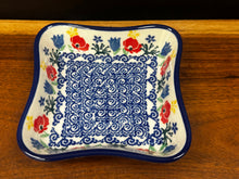 Load image into Gallery viewer, Fluted Dipping Dish - Delany's Garden
