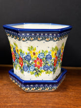 Load image into Gallery viewer, Plant Pot, Small Kalich - Sunny Bouquet
