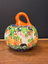 Load image into Gallery viewer, Pumpkin, Kalich - Hedgehog in the Pumpkin Patch
