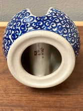 Load image into Gallery viewer, Napkin Holder, Pre-owned - Snowy Christmas
