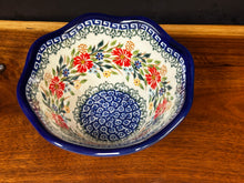 Load image into Gallery viewer, Bowl, Wavy Edge Viki - Red Wreath
