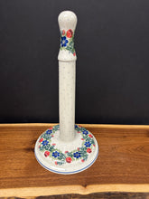 Load image into Gallery viewer, Paper Towel Holder- Garden Party
