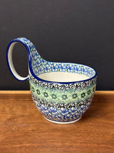 Load image into Gallery viewer, Bowl, Loop Handle Soup - Kiwi
