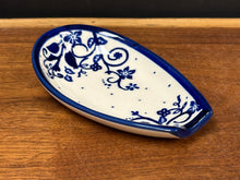 Load image into Gallery viewer, Spoon Rest - Blue Ivy
