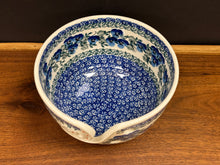 Load image into Gallery viewer, Yarn Bowl - Winter Viola
