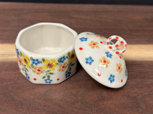 Load image into Gallery viewer, Ring, Trinket Box - Buttercup
