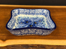 Load image into Gallery viewer, Fluted Dipping Dish - U3639
