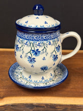 Load image into Gallery viewer, Mug, Tea w/Infuser - Clover Fields
