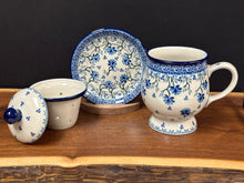 Load image into Gallery viewer, Mug, Tea w/Infuser - Clover Fields
