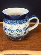 Load image into Gallery viewer, Mug, Bubble, 16 oz. - Blue Spring Daisy
