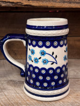 Load image into Gallery viewer, Beer Stein 20 oz - Sky Flowers
