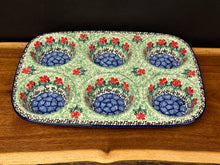 Load image into Gallery viewer, Muffin Pan - Maraschino
