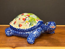 Load image into Gallery viewer, Turtle Figurine, Kalich - Speedy
