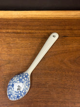 Load image into Gallery viewer, Spoon, Medium 6.25” - Daisy Flurry
