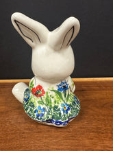Load image into Gallery viewer, Bunny Rabbit, Balbina - Day Dreamer
