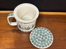 Load image into Gallery viewer, Mug, Tea w/Infuser - Colorado Blue Spruce
