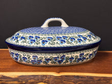 Load image into Gallery viewer, Baker, Oval 12&quot; Covered, 2Qt. - Winter Viola
