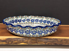 Load image into Gallery viewer, Pie Plate, Fluted 10&quot; - Primrose
