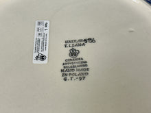 Load image into Gallery viewer, Pie Plate, Fluted 10" - U5156
