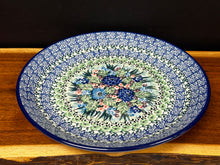 Load image into Gallery viewer, Plate, Hanging Dinner (10 1/2 inch) - U4572
