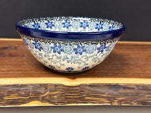 Load image into Gallery viewer, Bowl, Nesting 5.5&quot; W - Silver Lace
