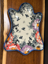 Load image into Gallery viewer, Ghost Shaped Plate - Spooky at Dusk
