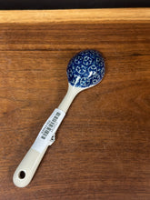 Load image into Gallery viewer, Spoon, Medium 6.25” - Peach Spring Daisy

