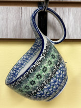 Load image into Gallery viewer, Bowl, Loop Handle Soup - Kiwi
