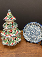 Load image into Gallery viewer, Tree, Luminary 7" - Holly Berry
