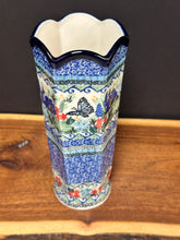 Load image into Gallery viewer, Vase, Angular 9.25” - U4600 Butterfly
