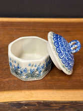 Load image into Gallery viewer, Ring, Trinket Box - Blue Bells
