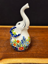 Load image into Gallery viewer, Elephant Ring Holder, Kalich - Valencia
