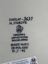 Load image into Gallery viewer, Baker, Round w/ Handles 10" - U3639 - U3
