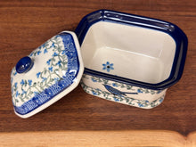 Load image into Gallery viewer, Trinket Box, Rectangular - Bluebird Vines
