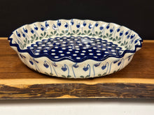 Load image into Gallery viewer, Pie Plate, Fluted 10&quot; - Bleeding Hearts
