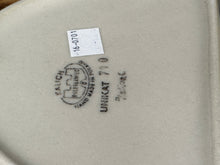 Load image into Gallery viewer, Platter, Oval Divided - Cardinal on Garland
