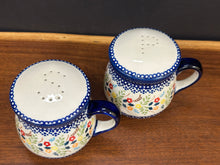 Load image into Gallery viewer, Salt &amp; Pepper Mug - Pre-Owned Dainty Flowers
