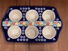 Load image into Gallery viewer, Muffin Pan, Zaklady - Botanical Gardens
