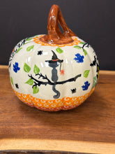 Load image into Gallery viewer, Pumpkin, Kalich - Haunted House
