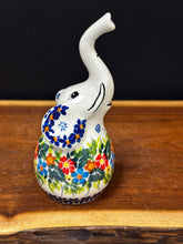 Load image into Gallery viewer, Elephant Ring Holder, Kalich
