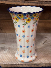 Load image into Gallery viewer, Vase, Fluted, 6.75" - Buttercup

